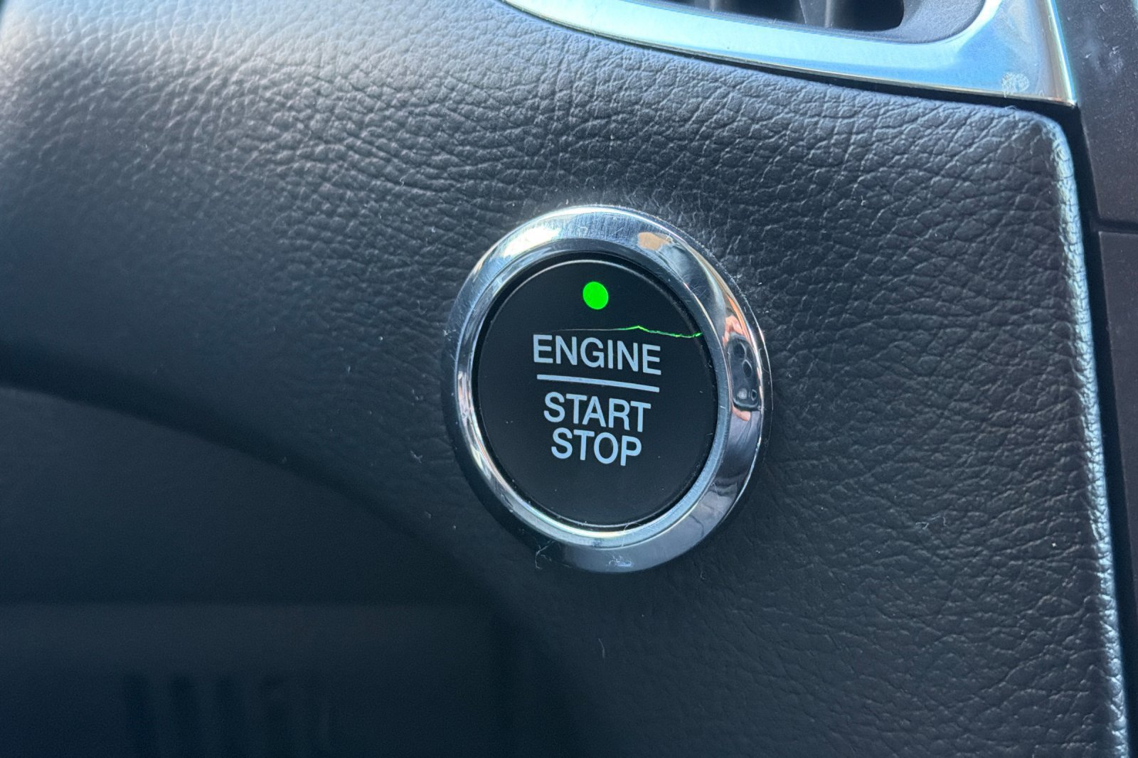 Used 2018 Ford Edge Sport w/ Equipment Group 401A AWD/4WD image 25
