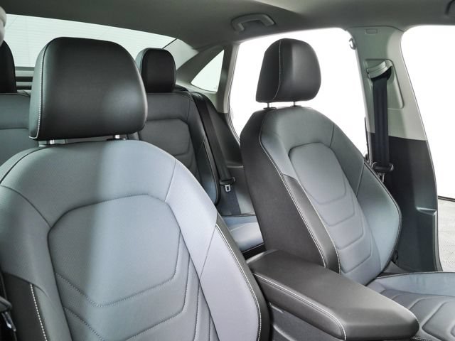 Used 2025 Volkswagen Jetta SEL FWD image 31