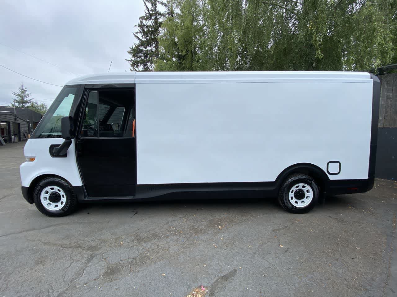 Used 2024 Chevrolet Brightdrop 600 w/ Commercial Equipment Package AWD/4WD image 3