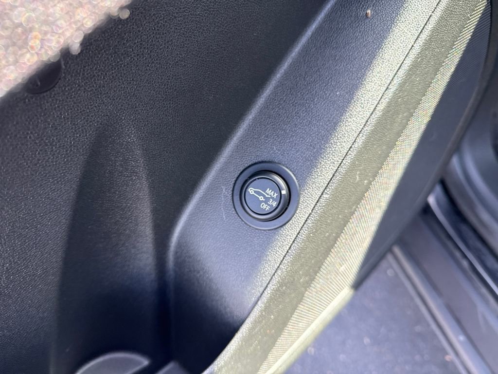 Certified 2023 Chevrolet Equinox LT image 31