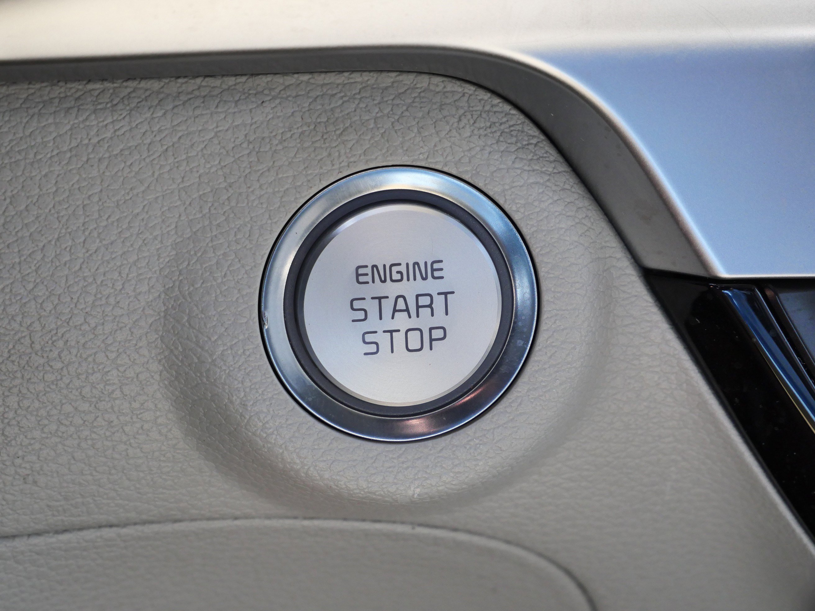 Used 2023 Kia Telluride S FWD image 27