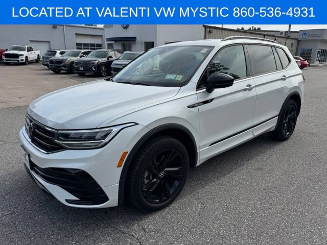 Used 2024 Volkswagen Tiguan SE R-Line AWD/4WD image 1