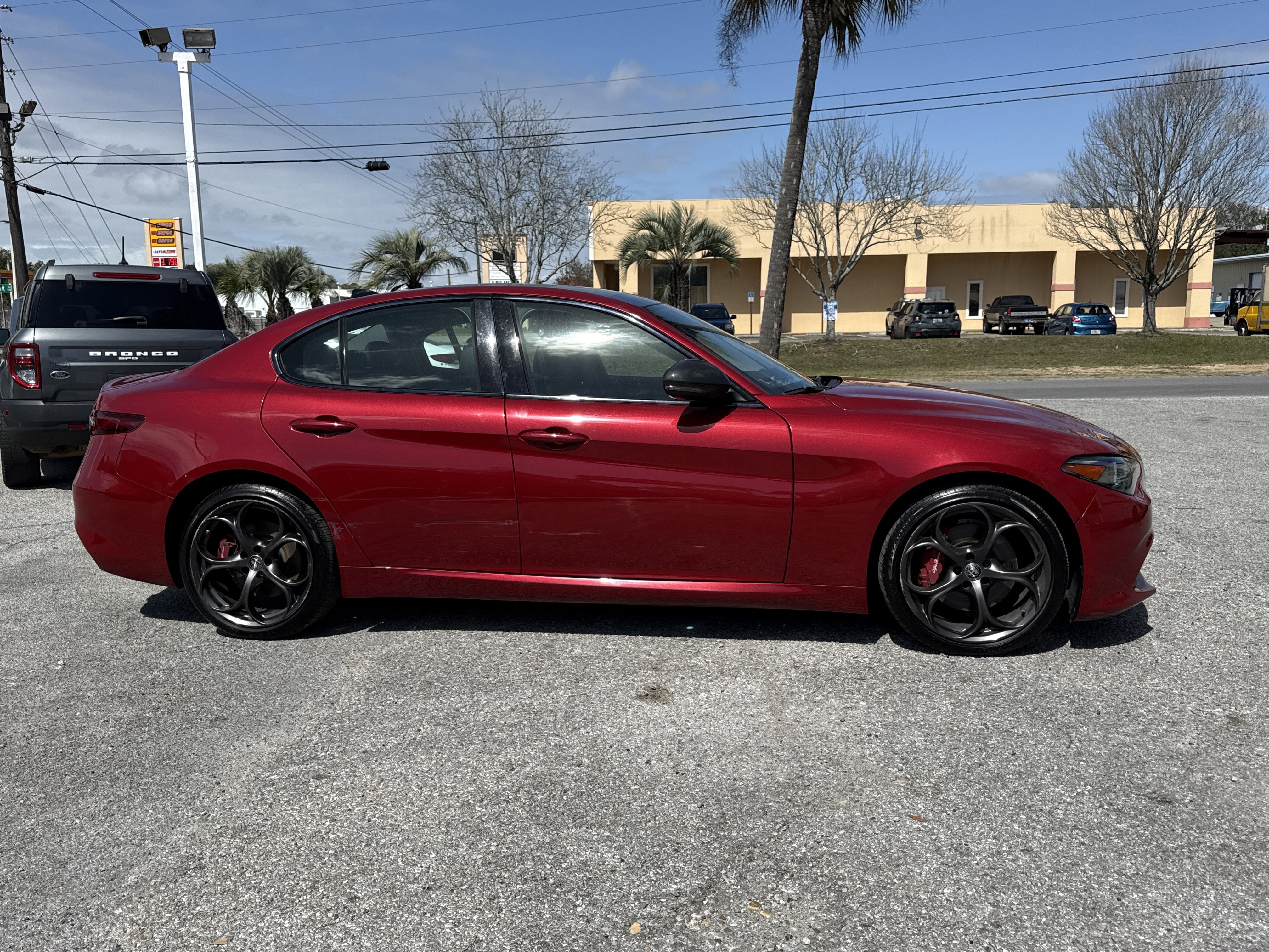 Used 2018 Alfa Romeo Giulia Ti Sport w/ Quick Order Package 22S Sport AWD/4WD image 6