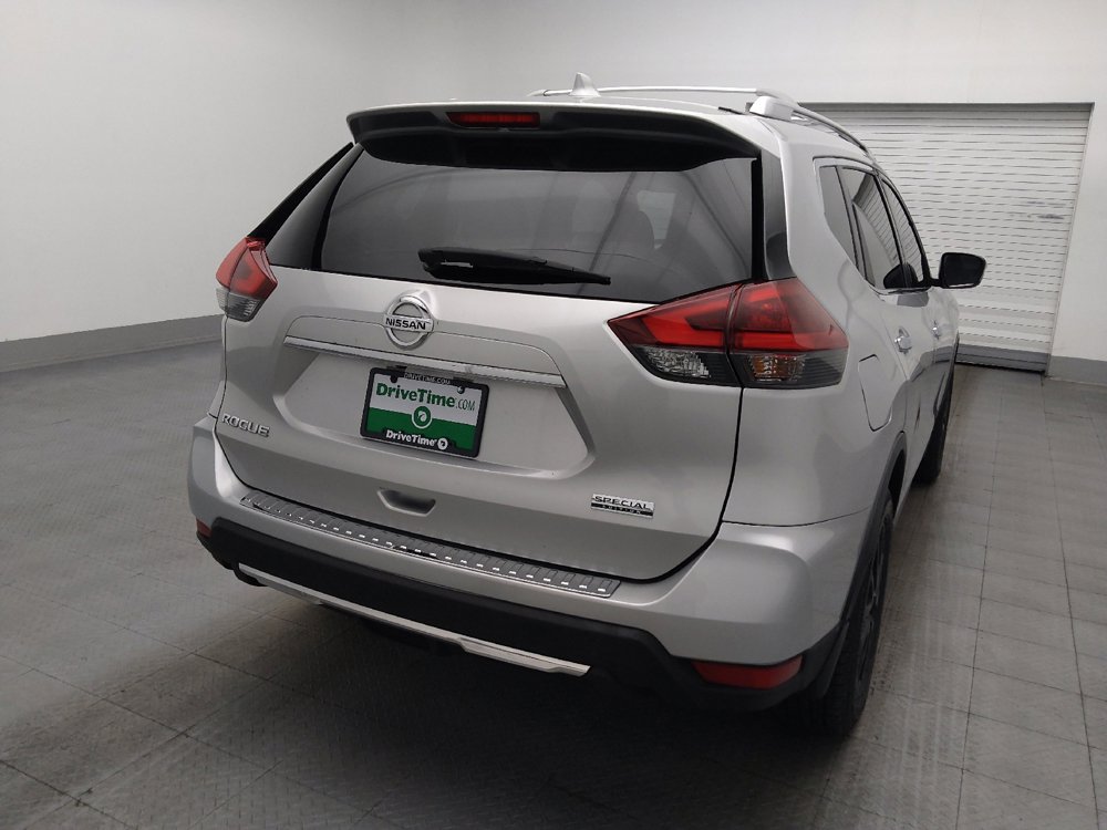 Used 2019 Nissan Rogue S w/ Special Edition Package FWD image 7