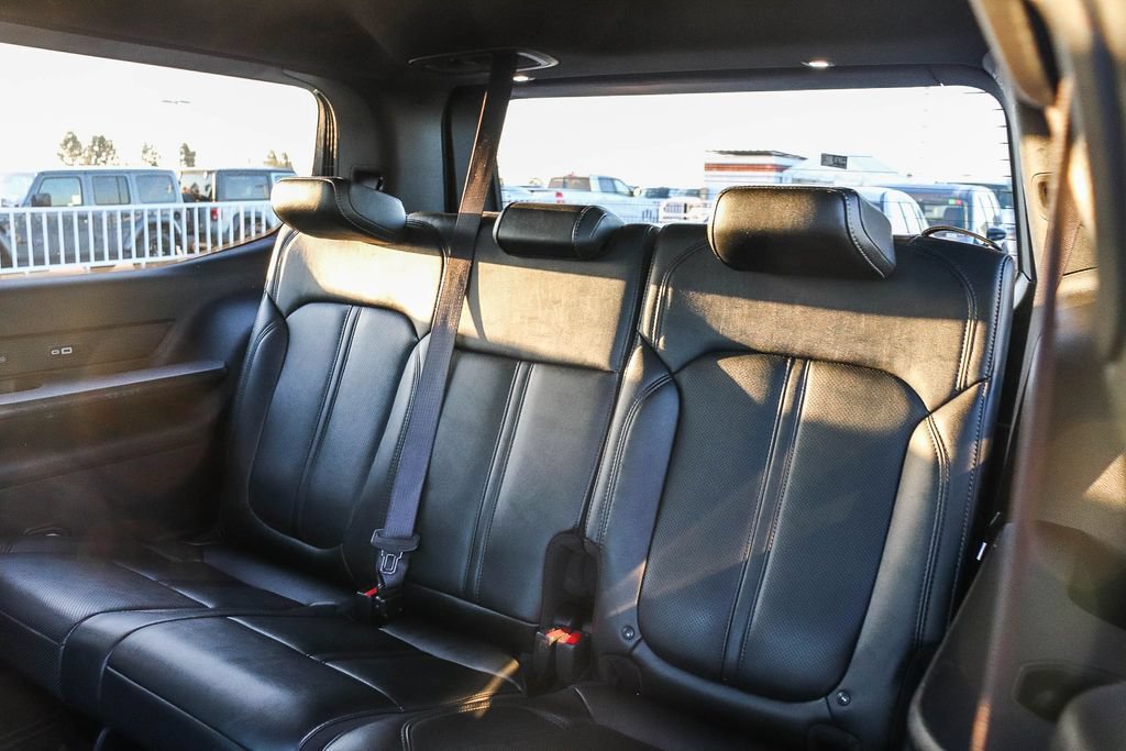 Used 2024 Jeep Wagoneer Series III AWD/4WD image 22