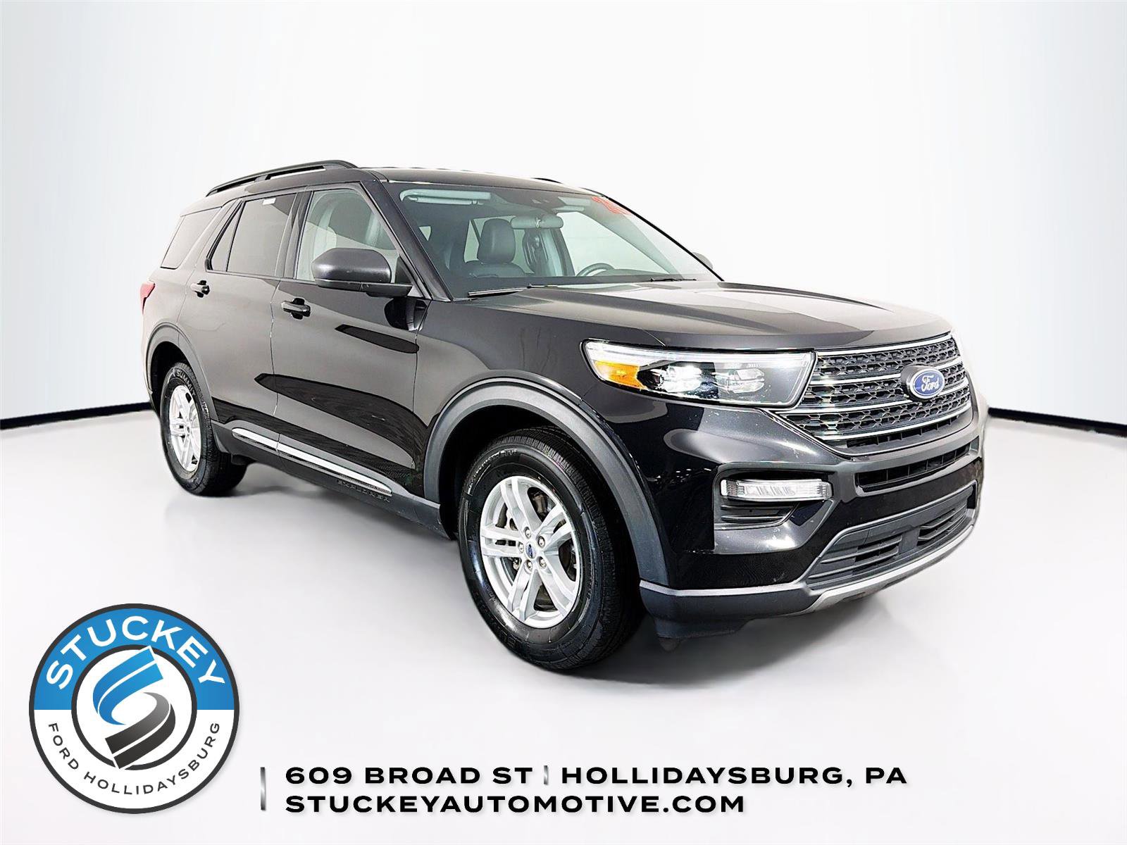 Used 2023 Ford Explorer XLT w/ Equipment Group 202A AWD/4WD image 1
