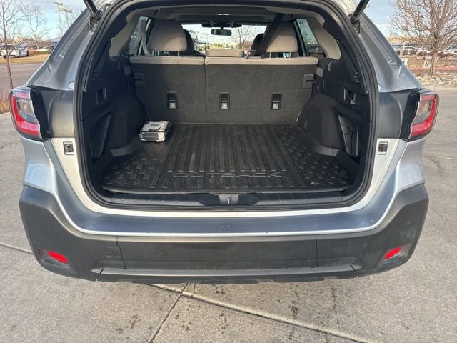 Used 2025 Subaru Outback Premium image 8
