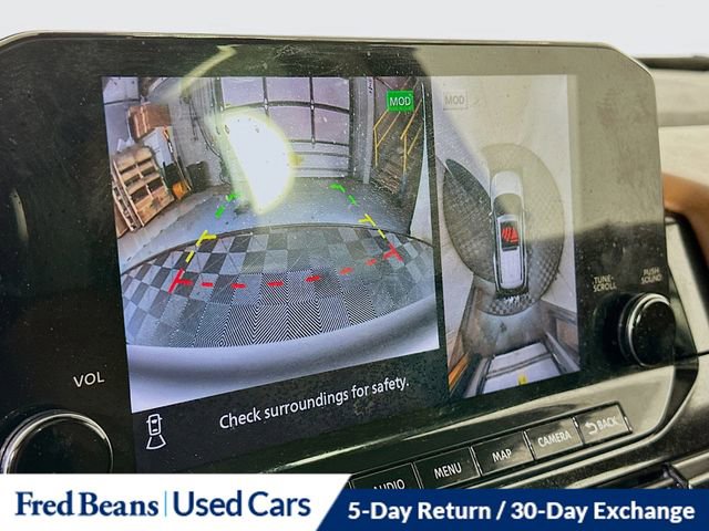 Used 2023 Nissan Pathfinder Platinum w/ Cargo Package AWD/4WD image 16