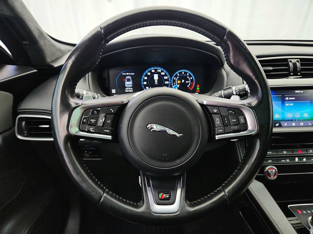 Used 2017 Jaguar F-PACE S AWD/4WD image 15