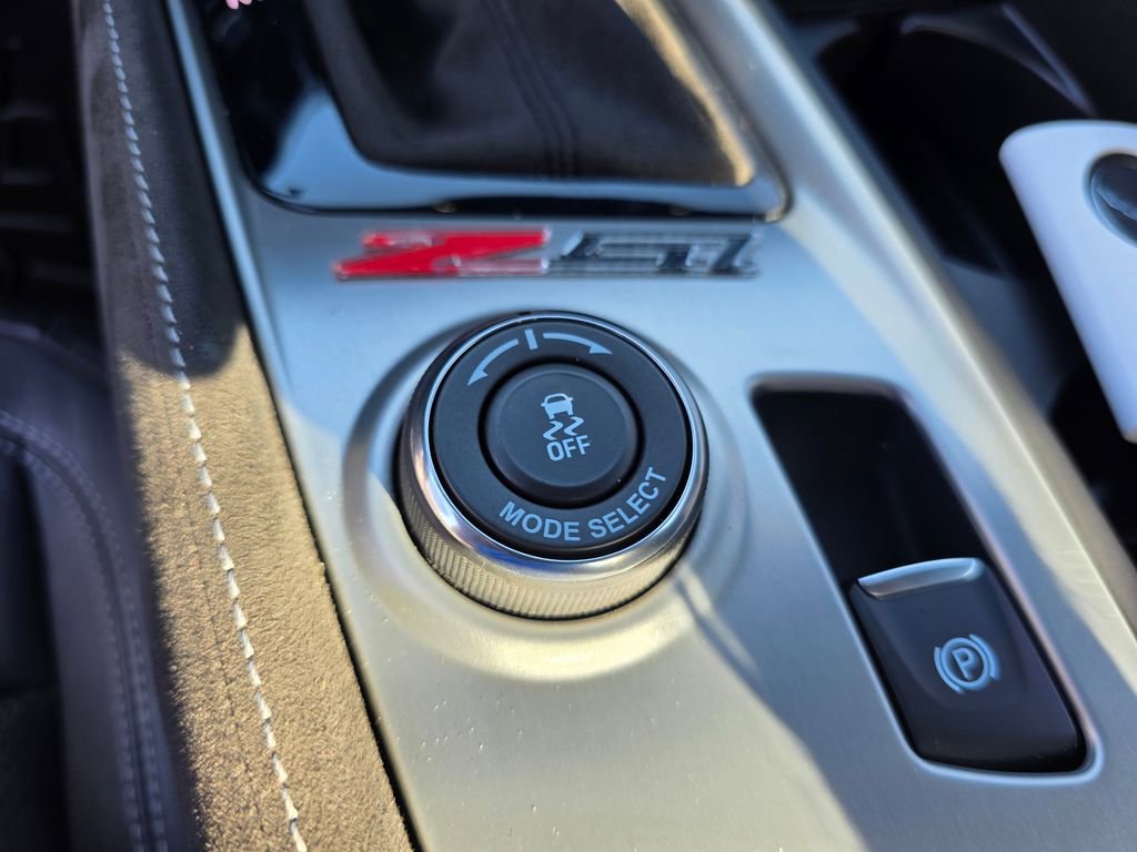 Used 2016 Chevrolet Corvette Stingray w/ 3LT Preferred Equipment Group image 19