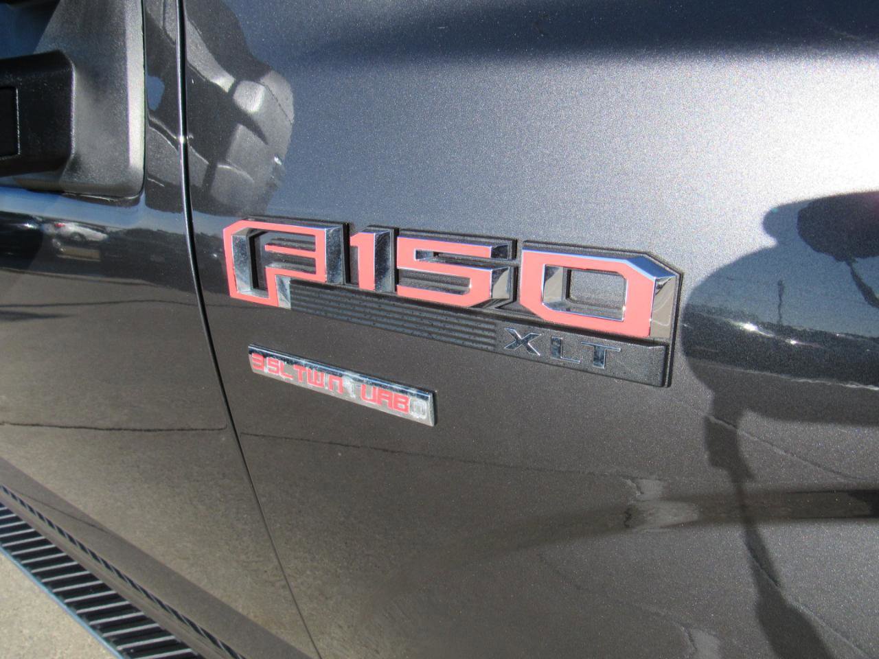 Used 2018 Ford F150 XLT w/ Equipment Group 302A Luxury image 32
