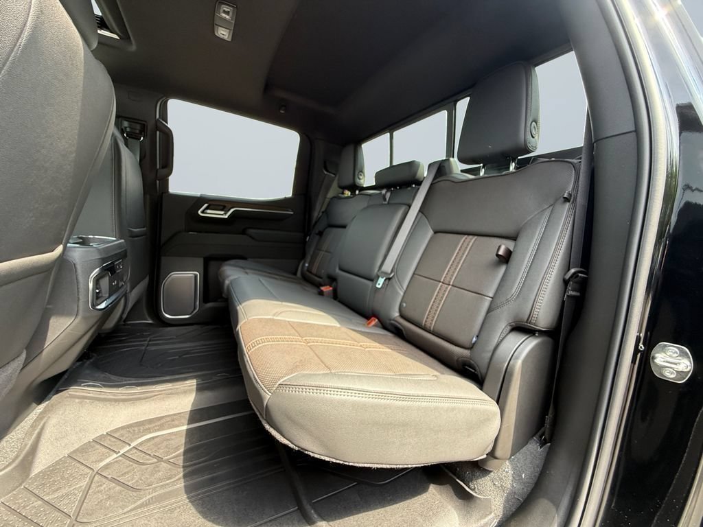 New 2026 Chevrolet Silverado 1500 High Country w/ High Country Premium Package AWD/4WD image 13