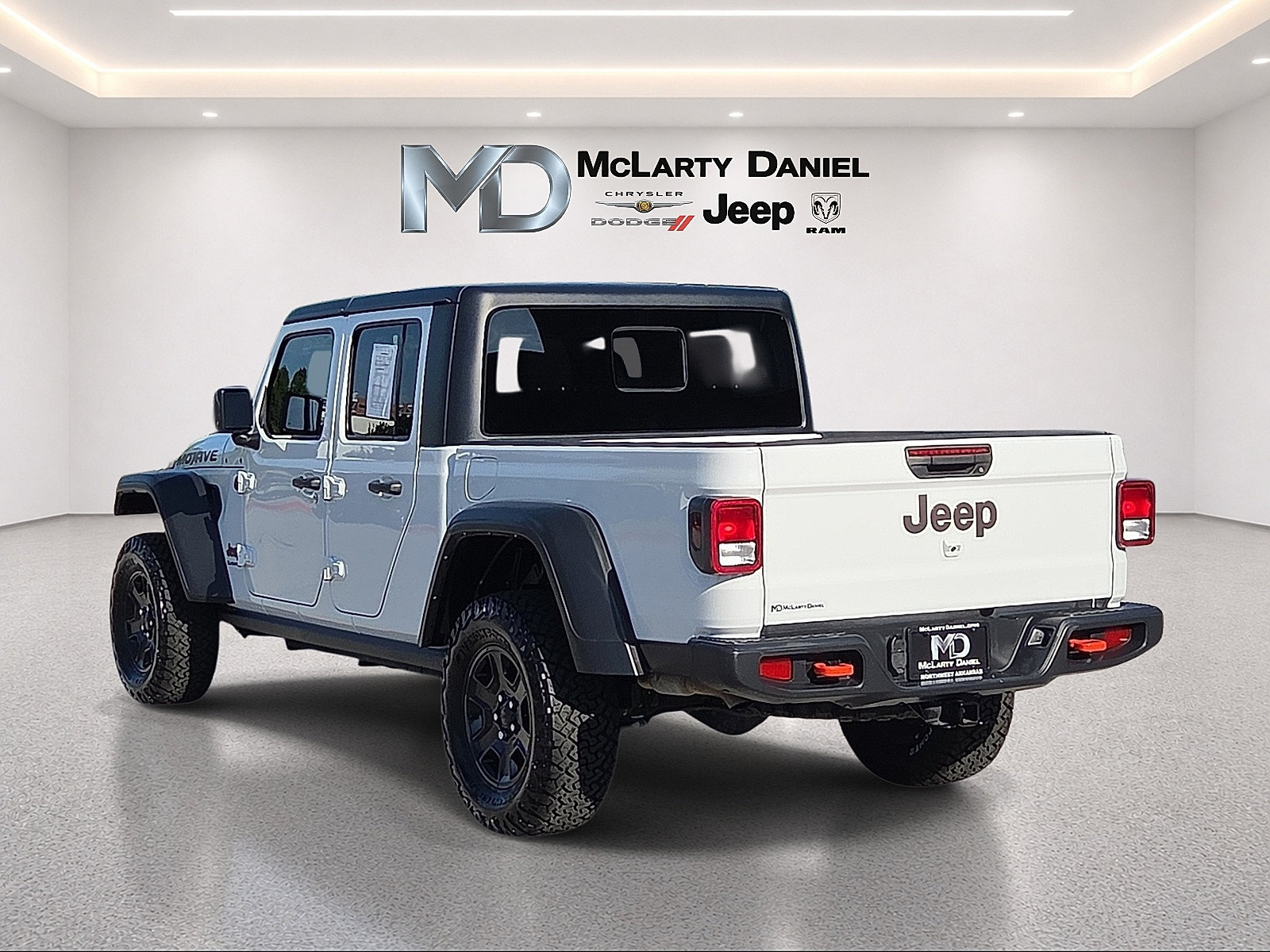 Used 2022 Jeep Gladiator Mojave w/ Trailer Tow Package AWD/4WD image 4