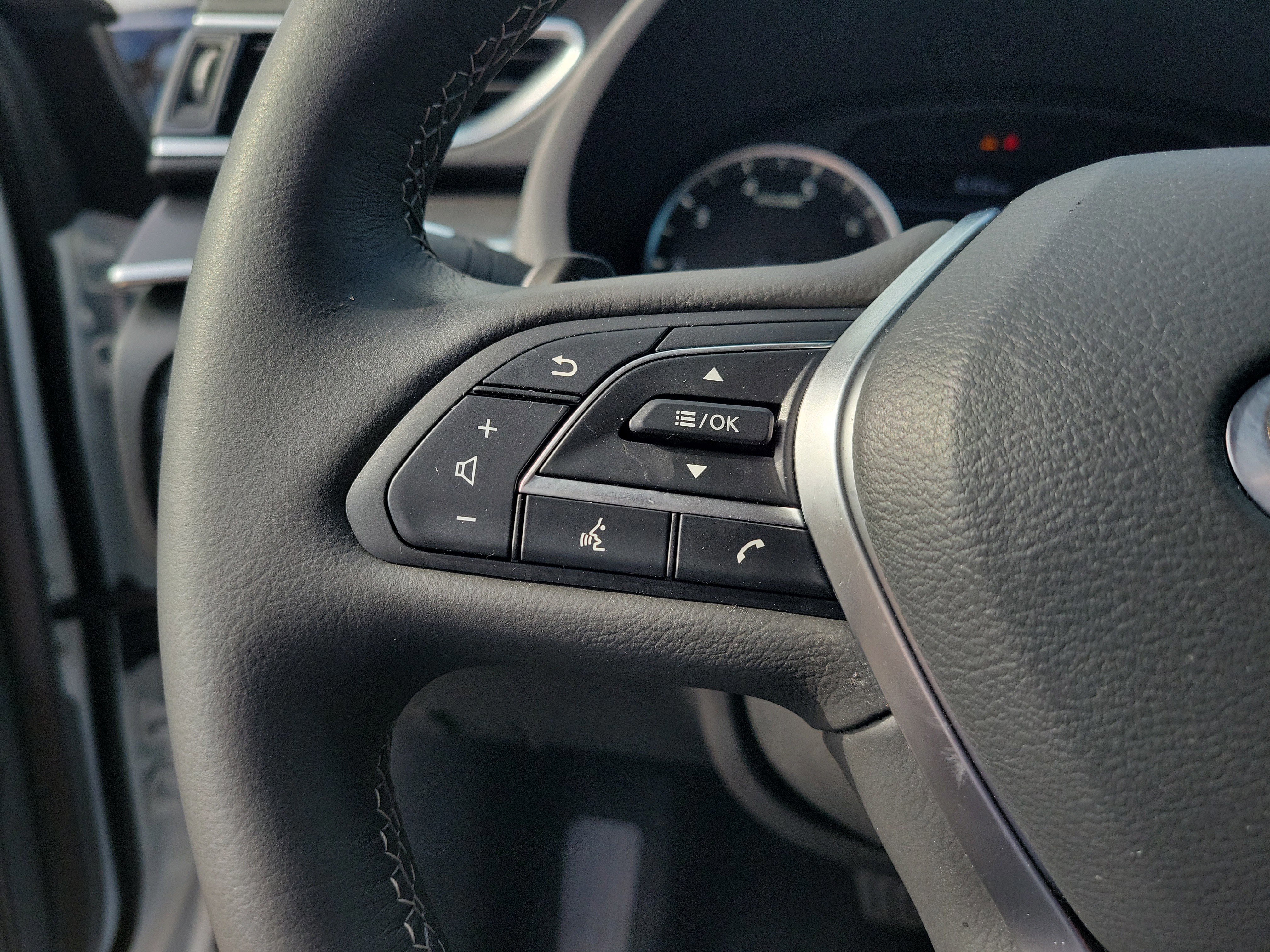 Certified 2025 INFINITI QX55 Luxe w/ Cargo Package image 10