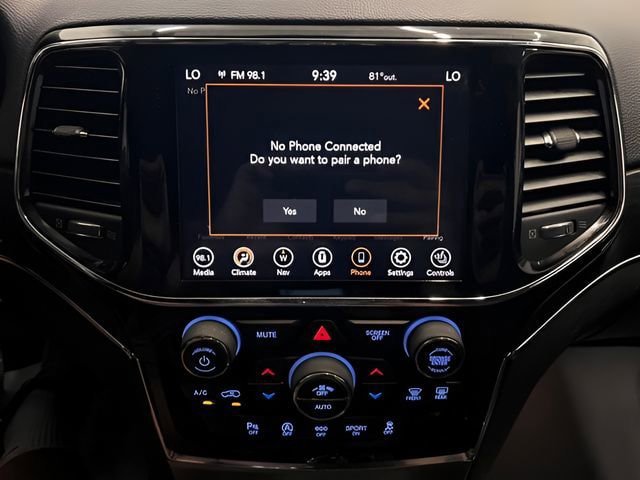 Used 2019 Jeep Grand Cherokee Limited AWD/4WD image 26