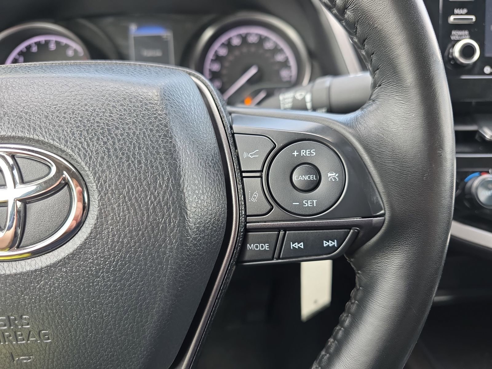 Used 2024 Toyota Camry SE image 17