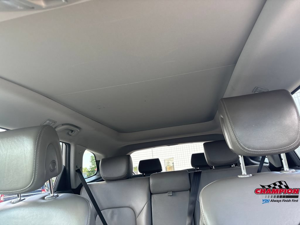 Used 2017 Hyundai Santa Fe AWD w/ SE Ultimate Tech Package 03 image 19