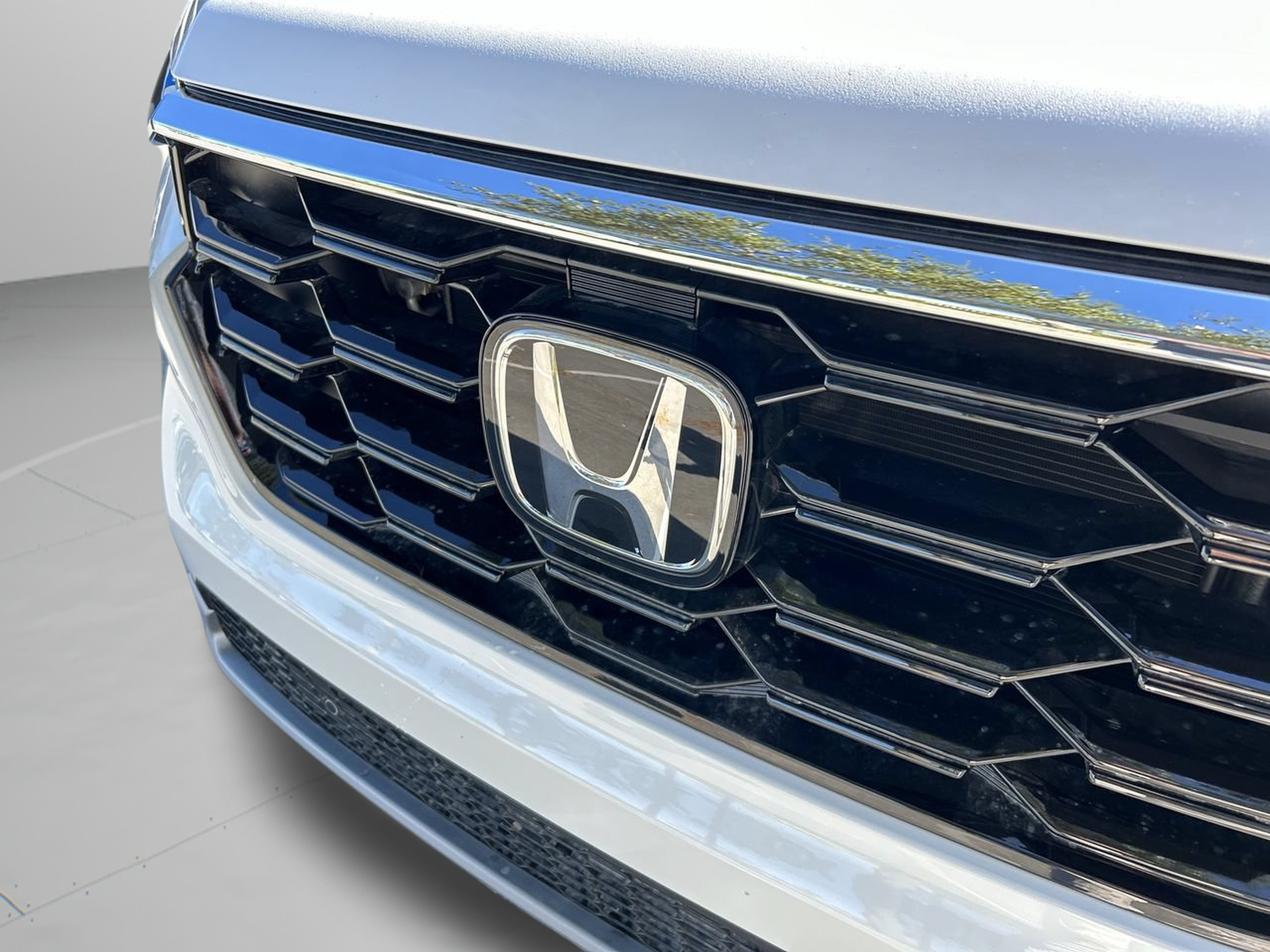 Used 2024 Honda Pilot Touring image 29