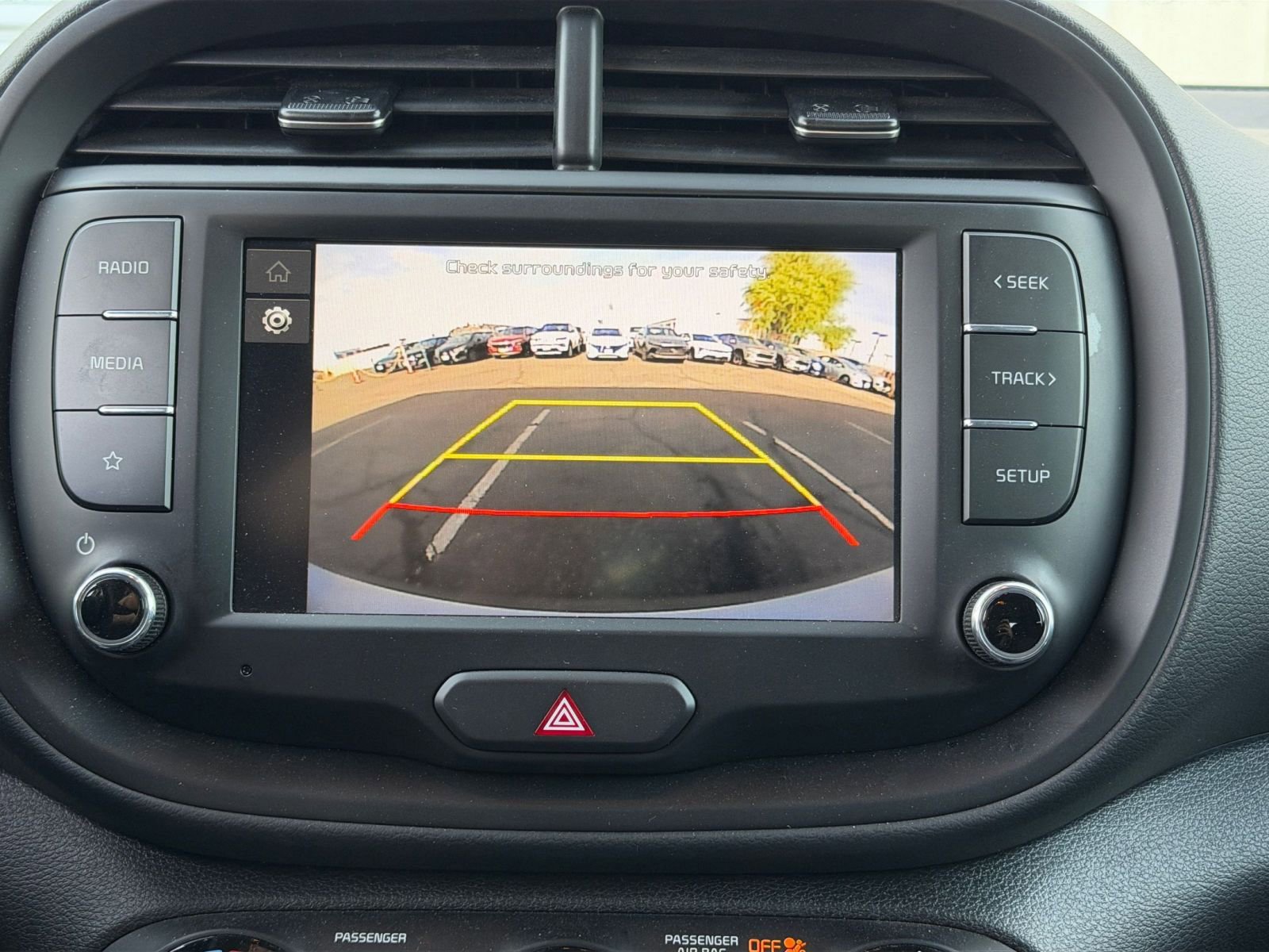 Used 2025 Kia Soul LX w/ LX Technology Package FWD image 22
