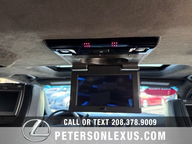 Used 2019 Cadillac Escalade ESV Platinum AWD/4WD image 22