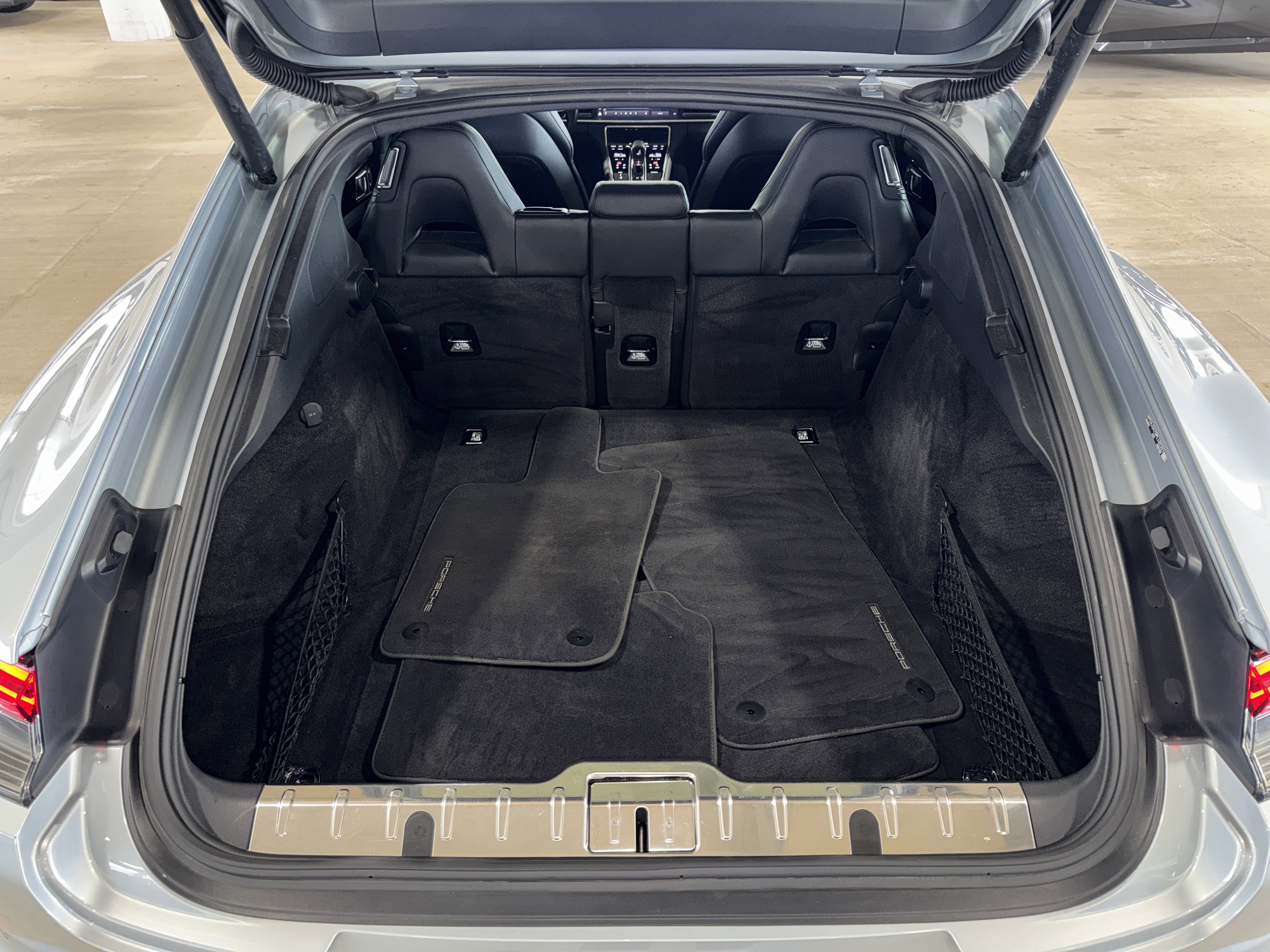 Used 2023 Porsche Panamera image 14