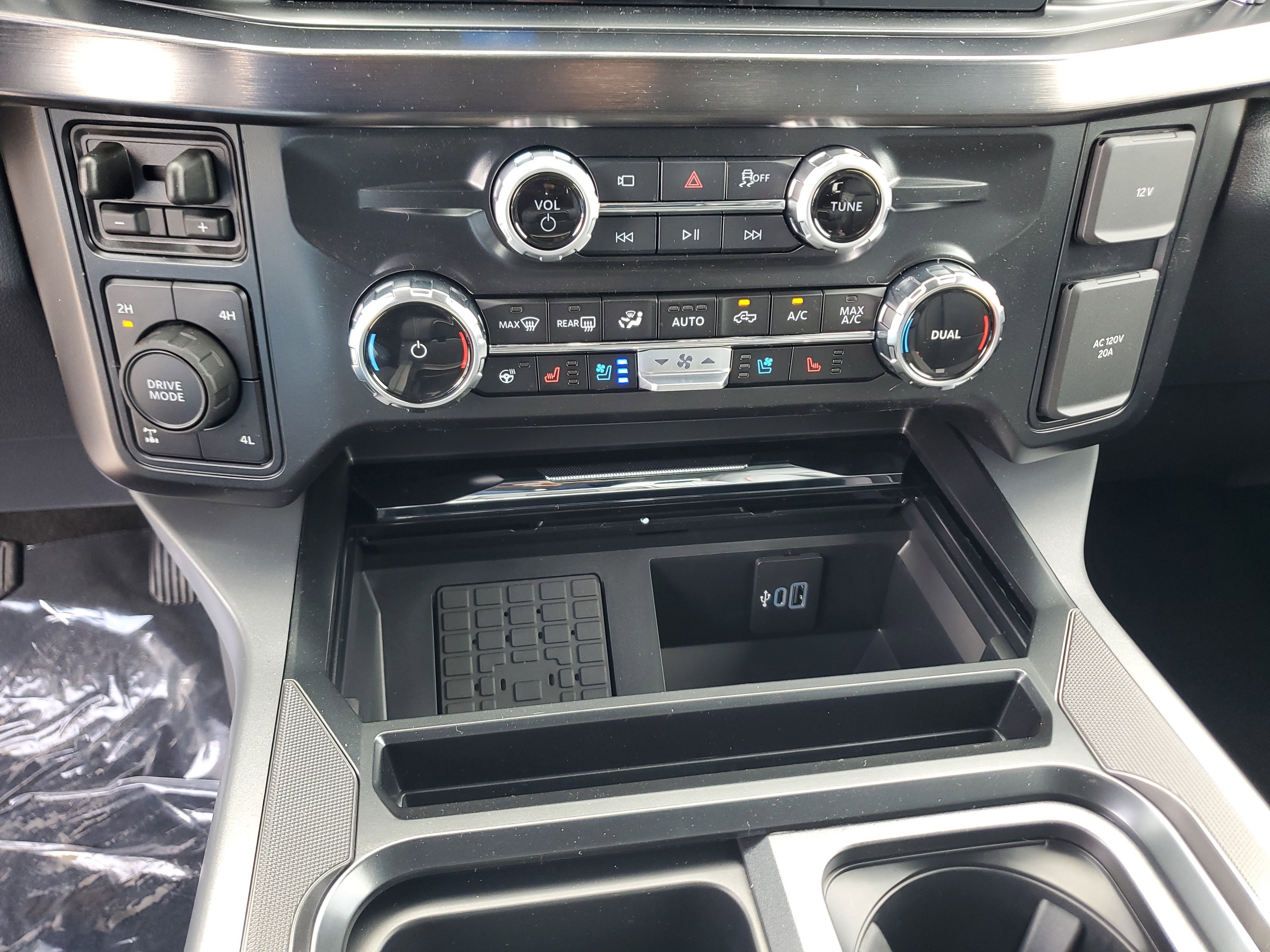 New 2026 Ford F350 Lariat AWD/4WD image 17