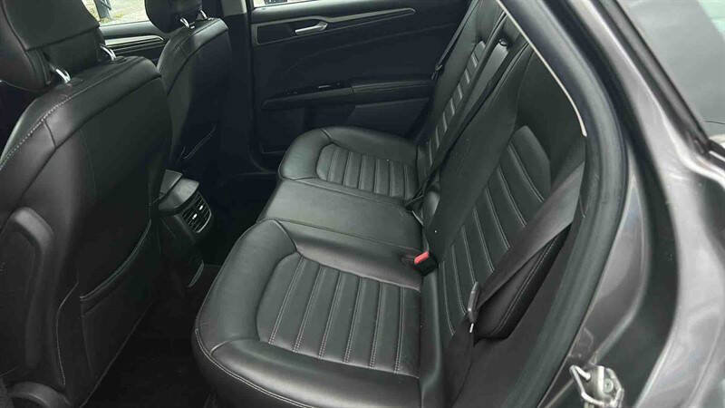 Used 2013 Ford Fusion SE image 11