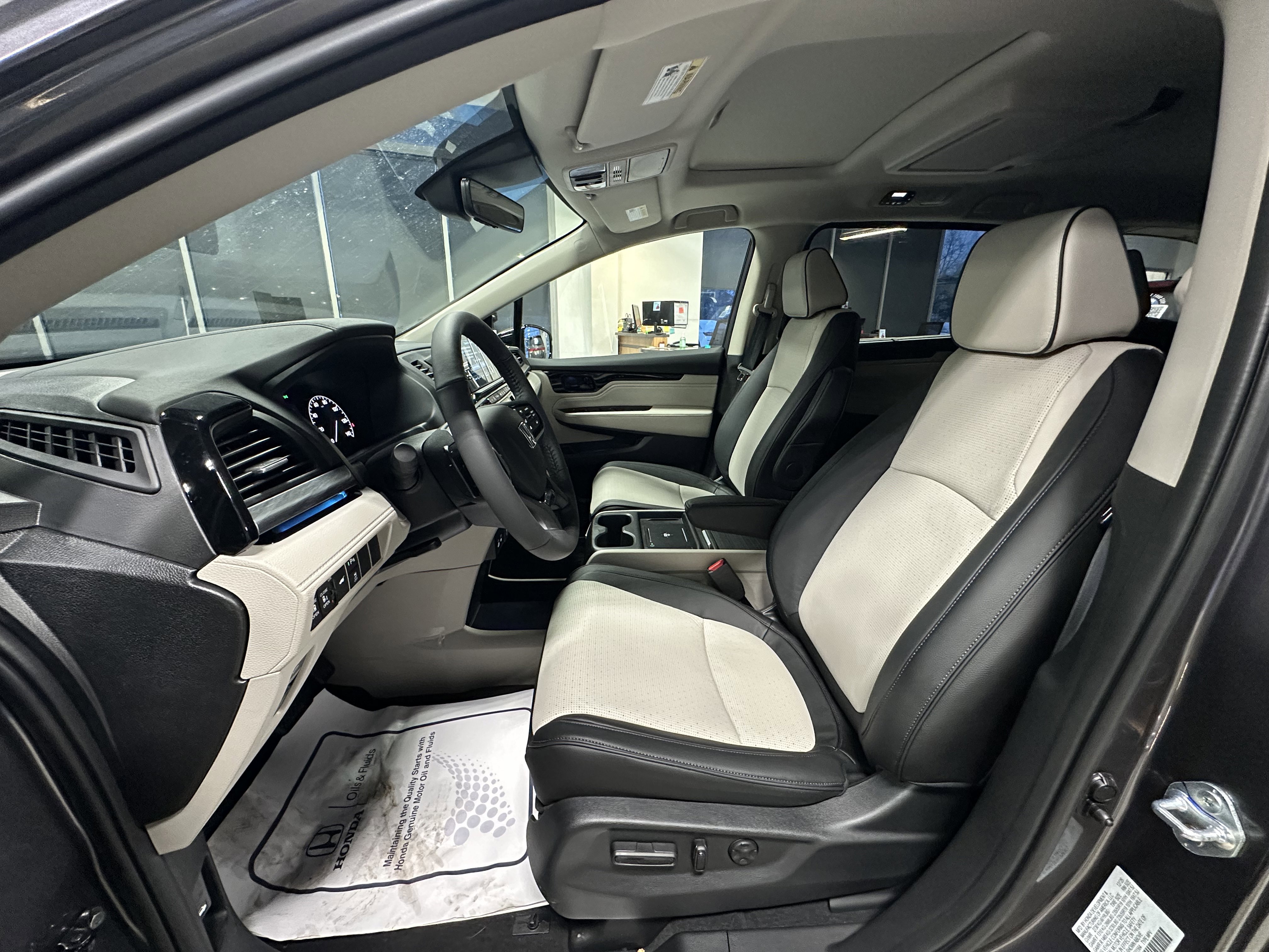 New 2026 Honda Odyssey Elite image 8