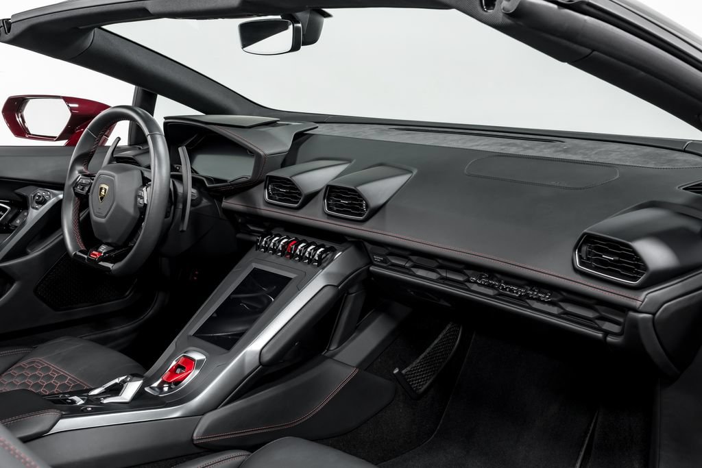 Used 2022 Lamborghini Huracan EVO RWD image 31