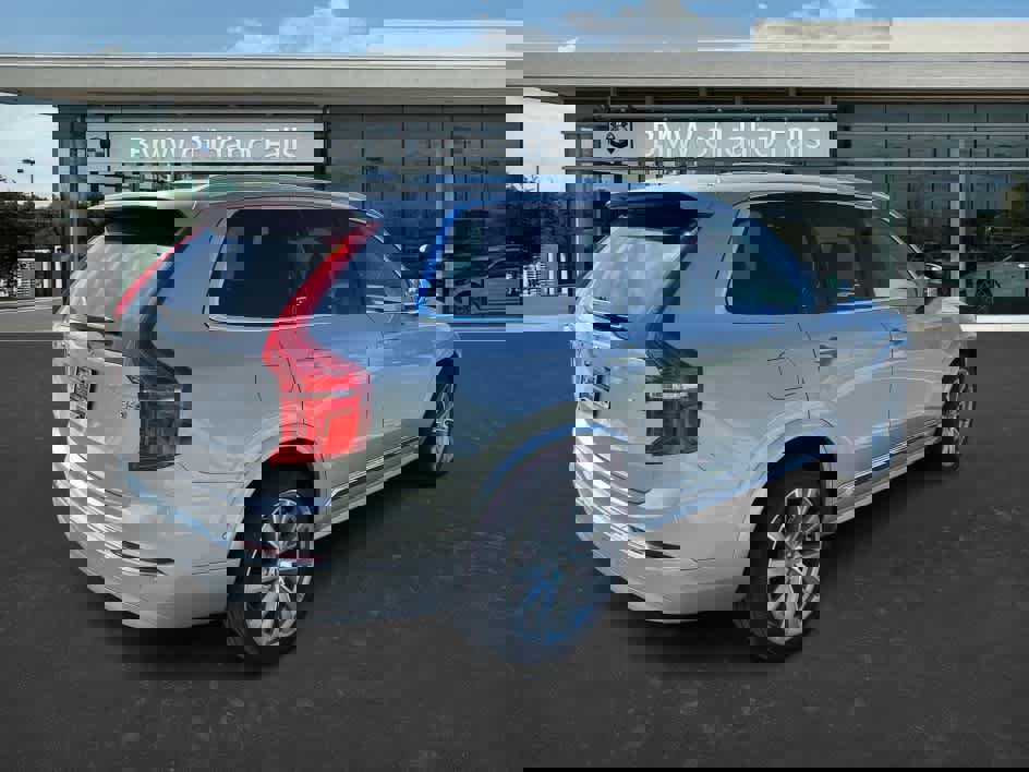 Used 2023 Volvo XC90 B6 Plus image 8