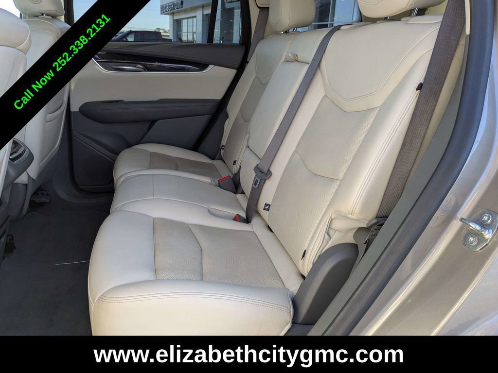Used 2022 Cadillac XT6 Premium Luxury image 17