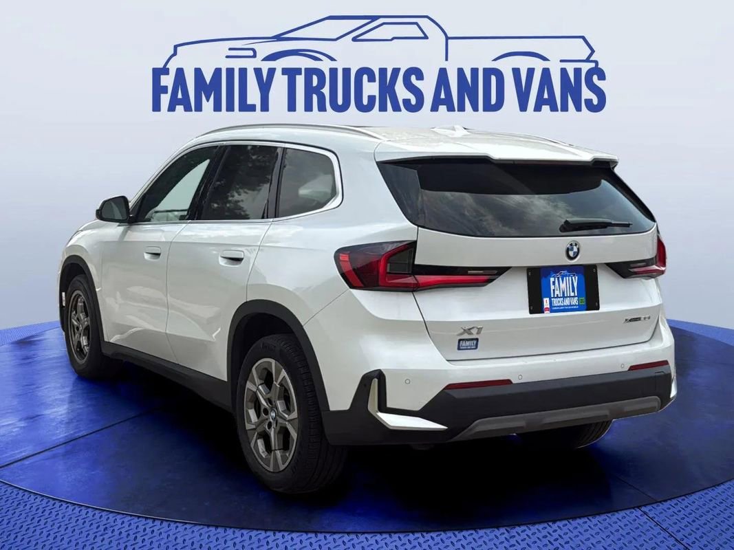Used 2023 BMW X1 xDrive28i image 3