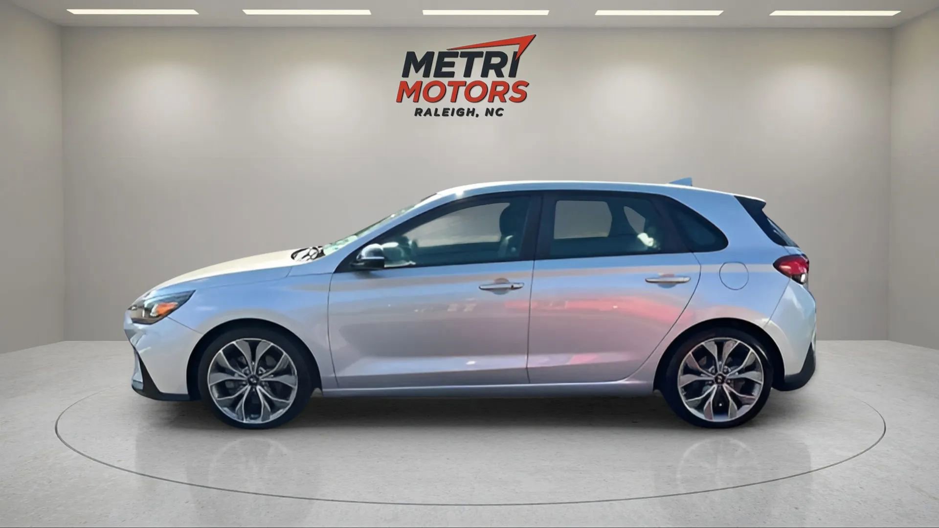 Used 2019 Hyundai Elantra GT N Line image 16