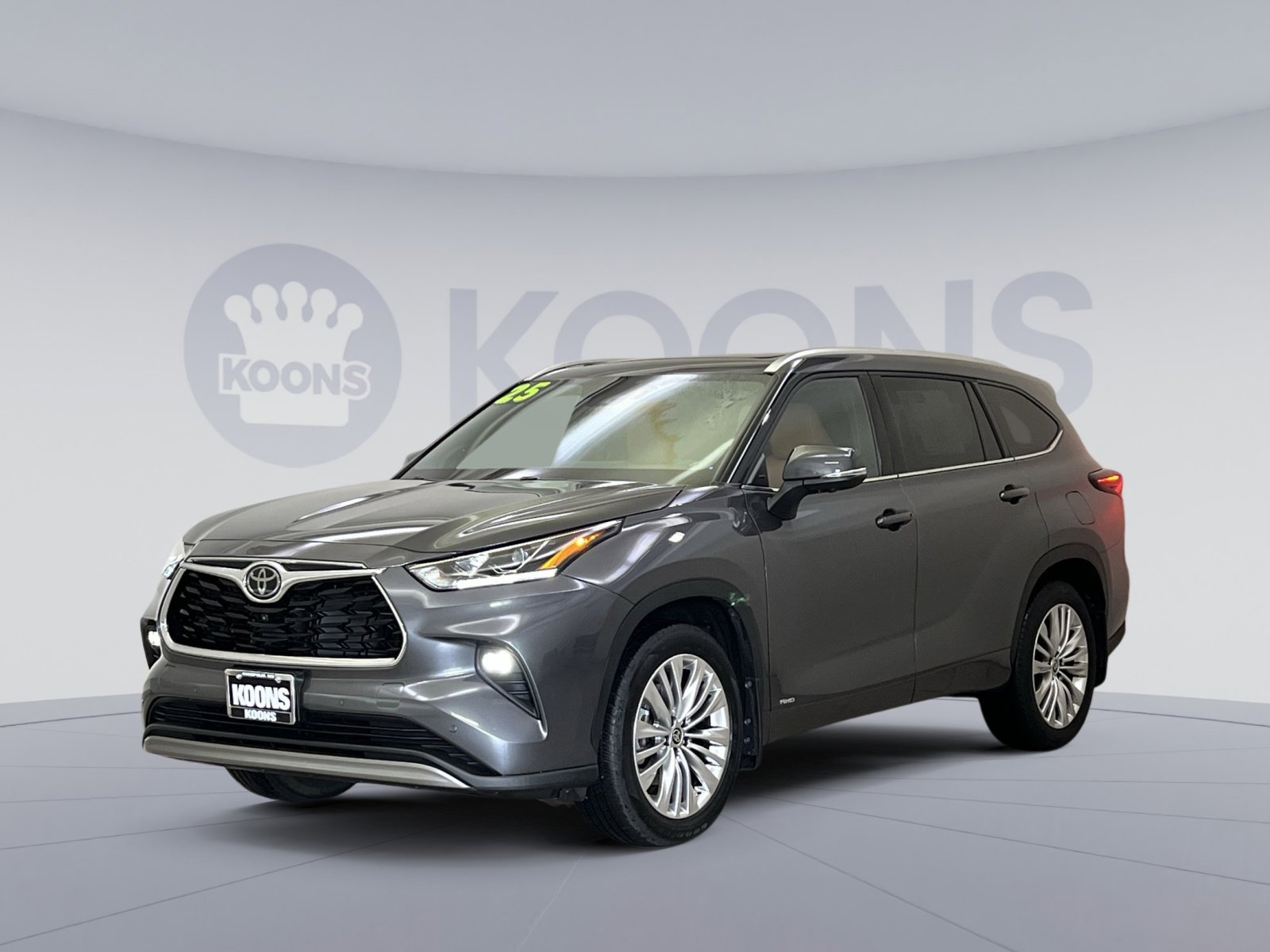 Used 2025 Toyota Highlander Platinum AWD/4WD image 4