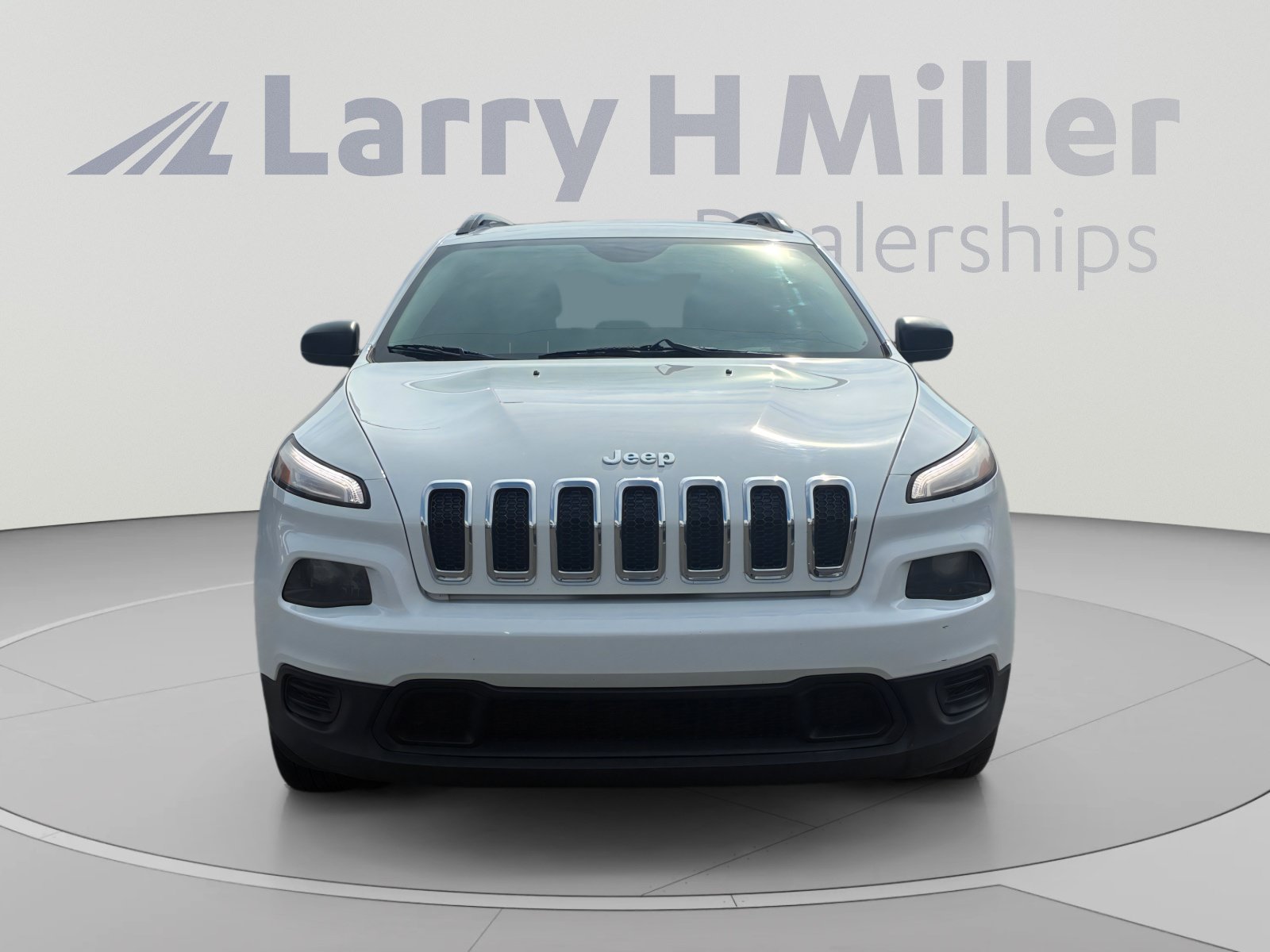 Used 2017 Jeep Cherokee Sport FWD image 8