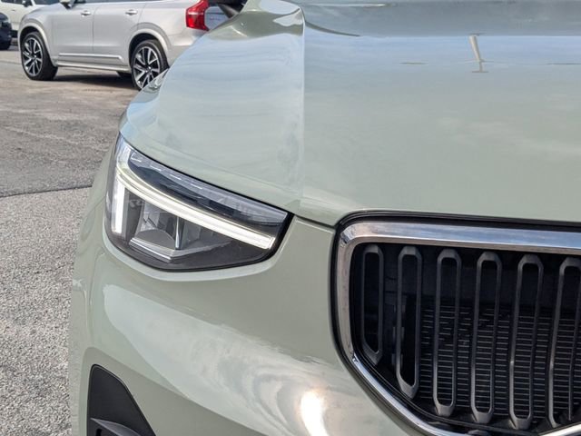 Certified 2023 Volvo XC40 B5 Core w/ Convenience Package image 13