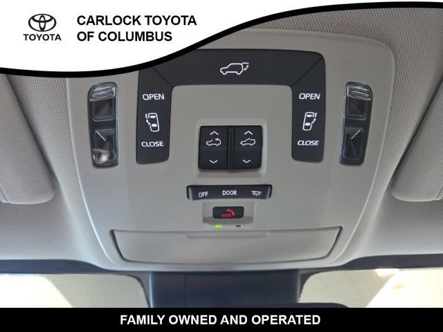 Used 2026 Toyota Sienna XLE FWD image 29