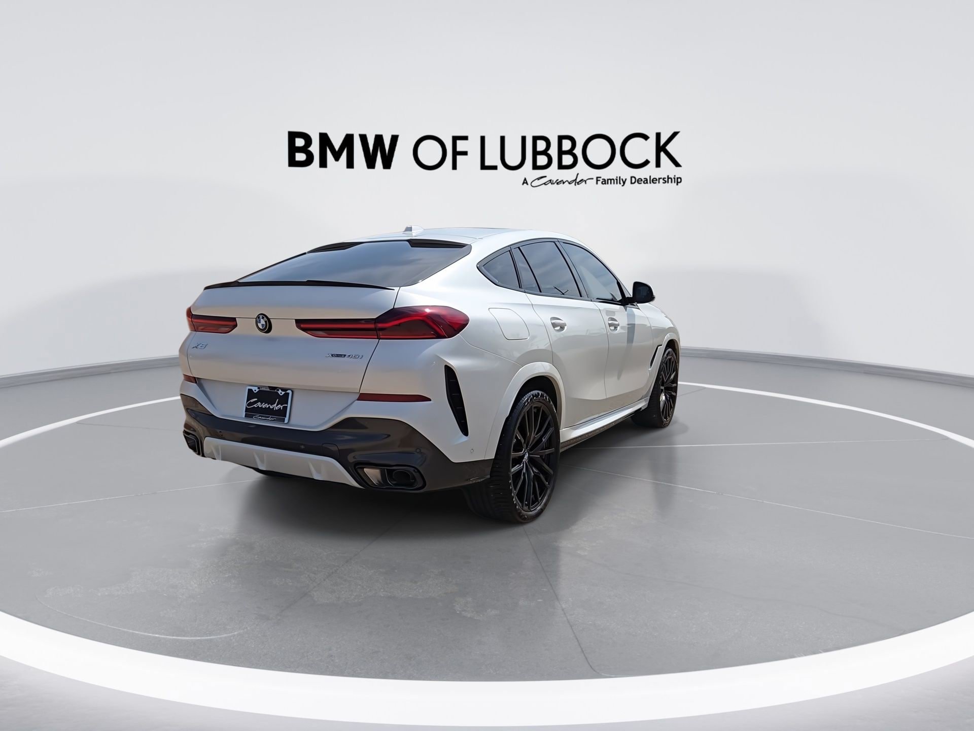 Used 2026 BMW X6 xDrive40i w/ Executive Package AWD/4WD image 8