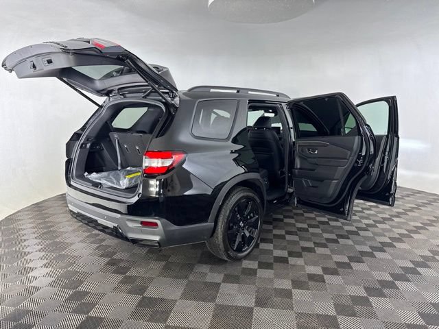 Certified 2026 Honda Pilot Black Edition image 17