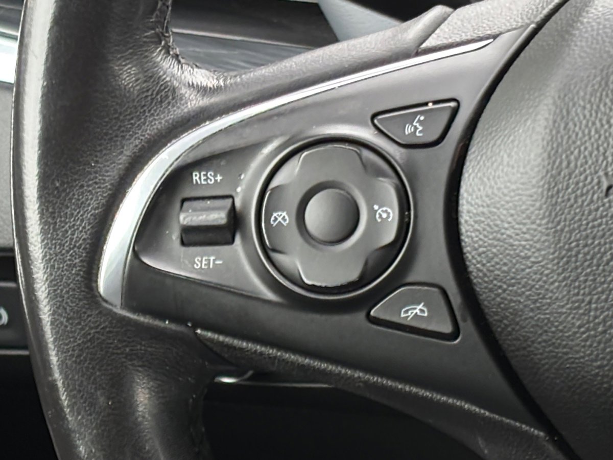 Used 2020 Buick Enclave Essence w/ Sound and Sites Package image 8