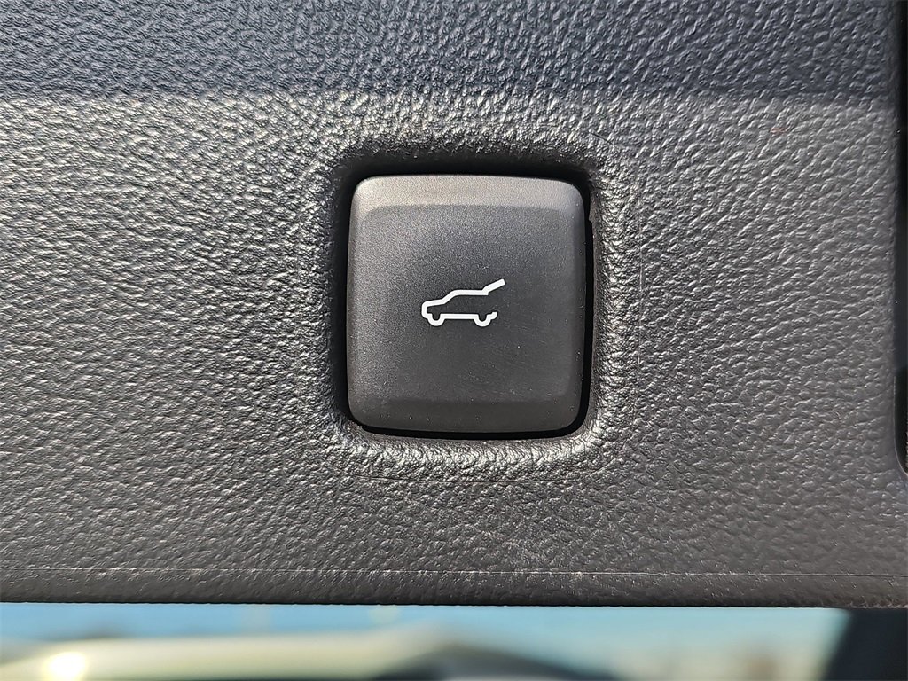 Used 2023 Ford Escape ST-Line image 13