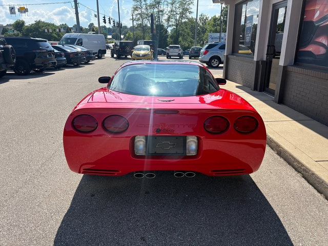 Used 2003 Chevrolet Corvette Coupe w/ Preferred Equipment Group RWD image 4