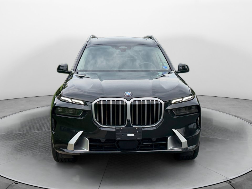 Used 2026 BMW X7 xDrive40i AWD/4WD image 2