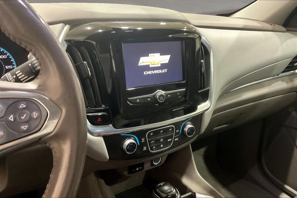 Used 2020 Chevrolet Traverse LT image 6
