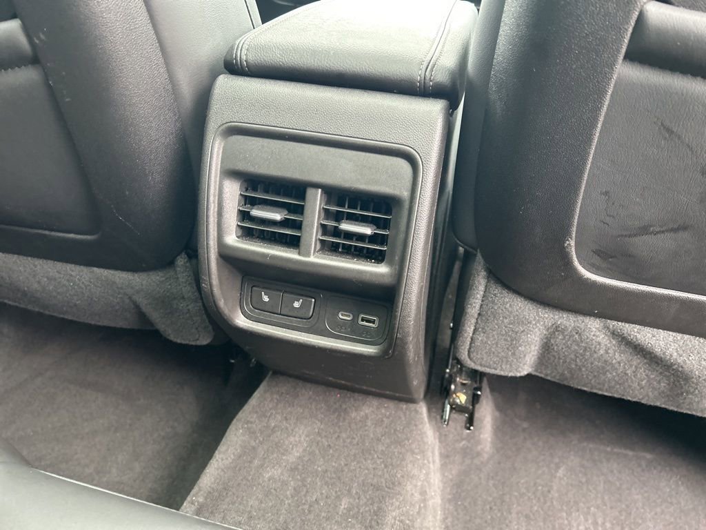 Used 2023 Cadillac XT4 Luxury w/ Cold Weather Package image 23