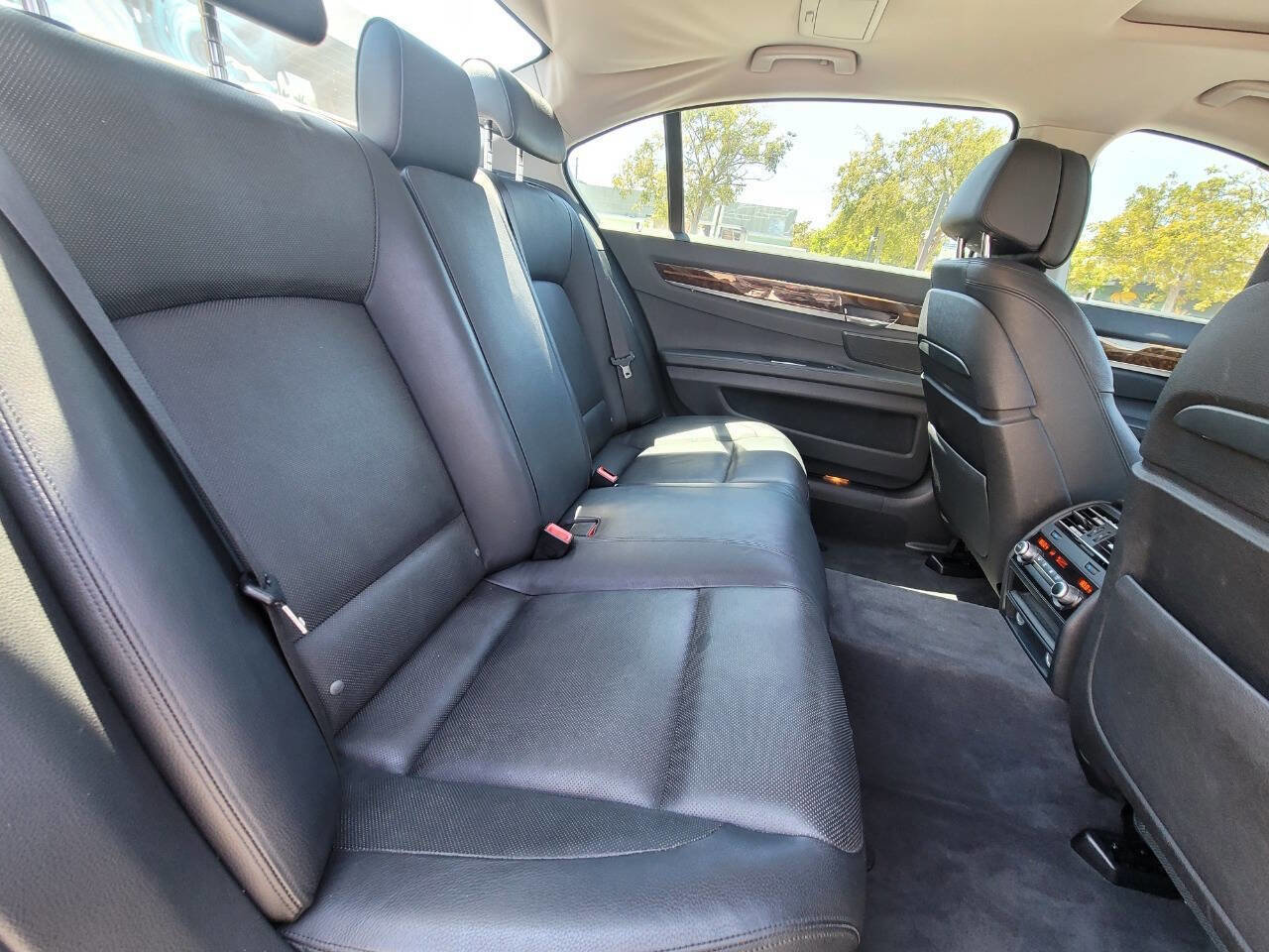 Used 2013 BMW 740Li image 13