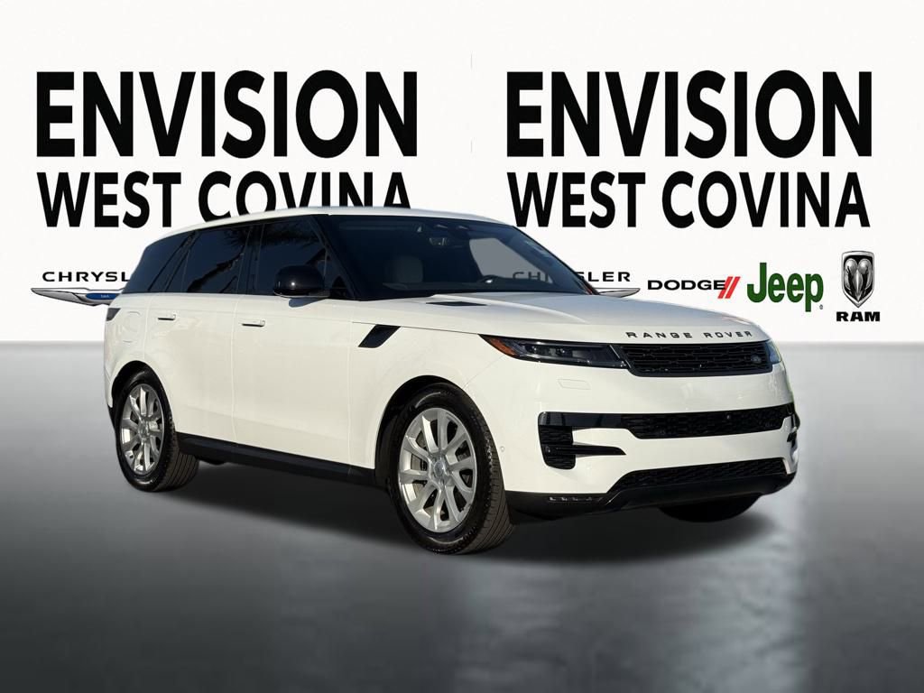 Used 2024 Land Rover Range Rover Sport SE image 2