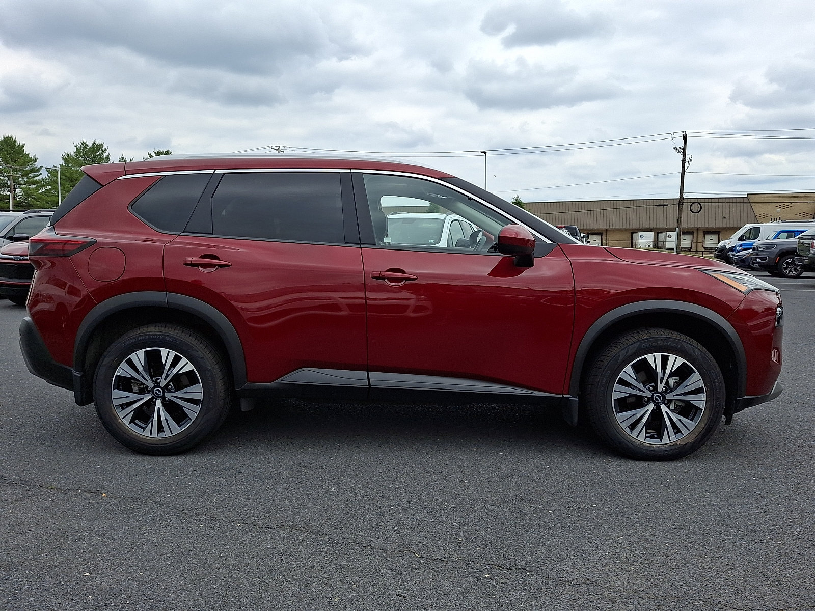 Used 2023 Nissan Rogue SV w/ SV Premium B Package AWD/4WD image 8