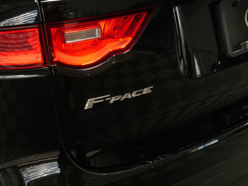 Used 2020 Jaguar F-PACE Prestige AWD/4WD image 9