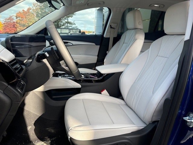 New 2024 Buick Envision Avenir image 11